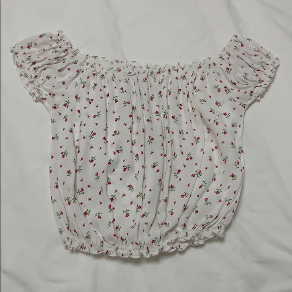 Brandy Melville Off the Shoulder Top - Picture 1 of 1